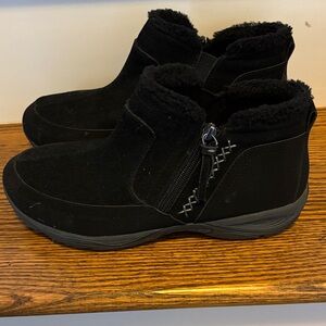 WomenEasy Spirit Black Ankle Boots size 10W
